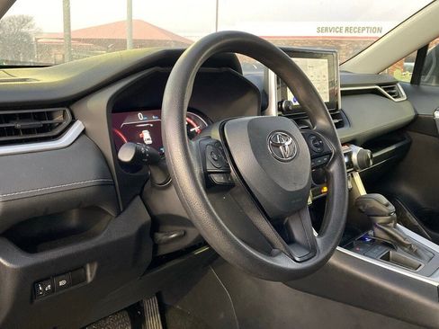 Used 2025 Toyota RAV4 LE image 8