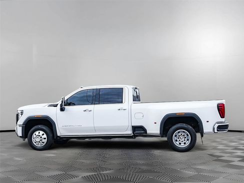 Used 2025 GMC Sierra 3500 Denali Ultimate AWD/4WD image 6