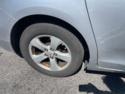 Used 2012 Toyota Sienna image 9