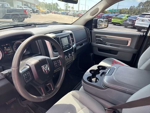 Used 2019 RAM 1500 Classic SLT RWD image 14