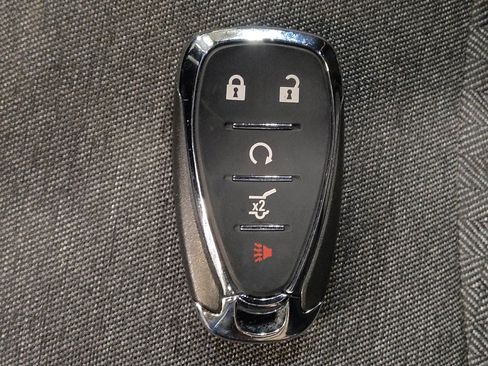 Used 2022 Chevrolet Equinox LT w/ Driver Convenience Package image 32