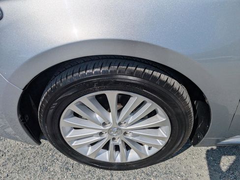 Used 2015 Toyota Avalon XLE Touring FWD image 12