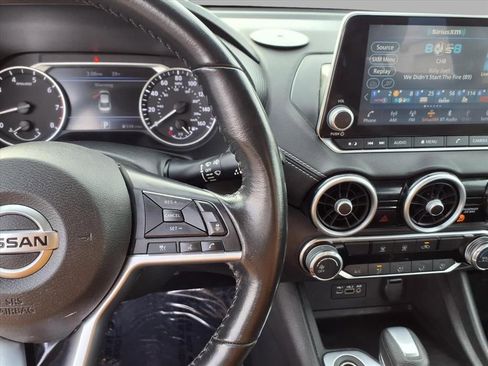 Used 2022 Nissan Sentra SV image 11