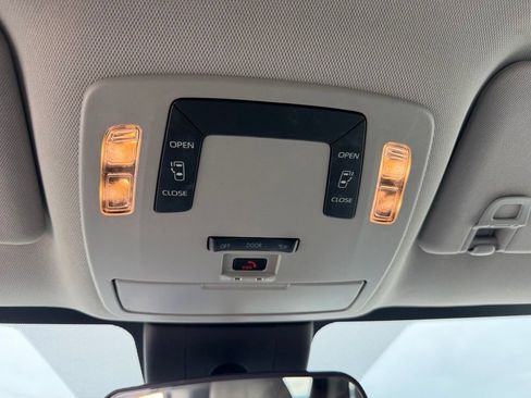 Used 2022 Toyota Sienna LE AWD/4WD image 20