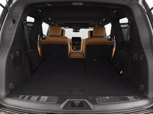 Used 2024 INFINITI QX80 Sensory AWD/4WD image 38