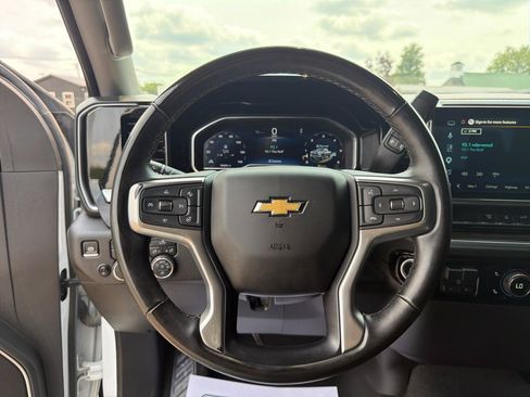 Used 2025 Chevrolet Silverado 2500 LT AWD/4WD image 10