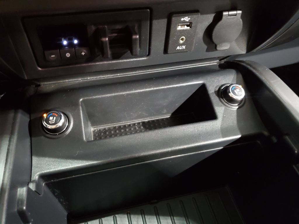 Used 2017 Nissan Titan Platinum Reserve RWD image 36