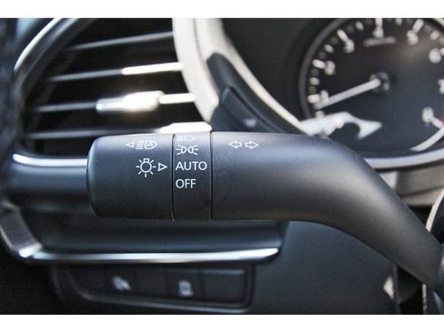 Certified 2025 MAZDA MAZDA3 Carbon AWD/4WD image 18