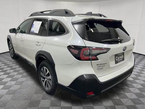 Used 2025 Subaru Outback Premium AWD/4WD image 5