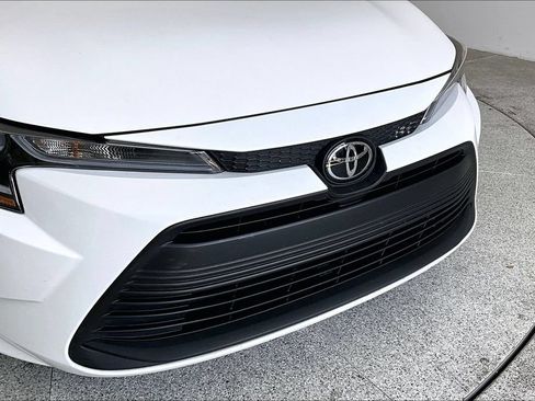 Used 2026 Toyota Corolla LE FWD image 35