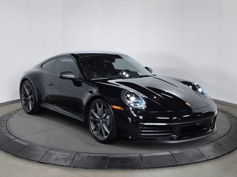Certified 2024 Porsche 911 Carrera T RWD image 9