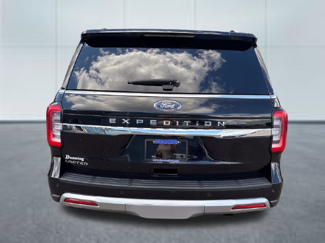 Used 2024 Ford Expedition Limited AWD/4WD image 3