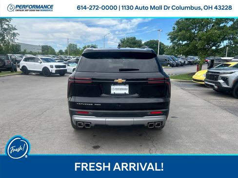 Used 2025 Chevrolet Traverse LT AWD/4WD image 5