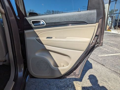 Used 2021 Jeep Grand Cherokee Limited AWD/4WD image 34