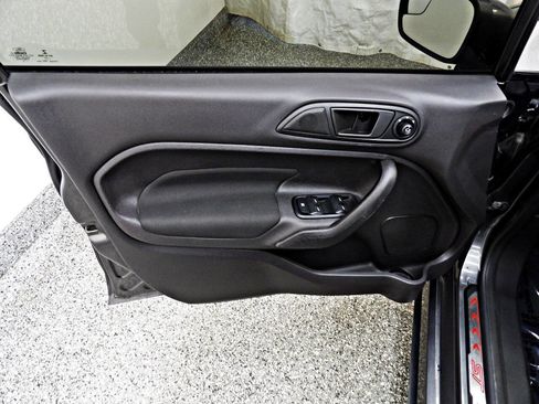 Used 2017 Ford Fiesta ST image 7