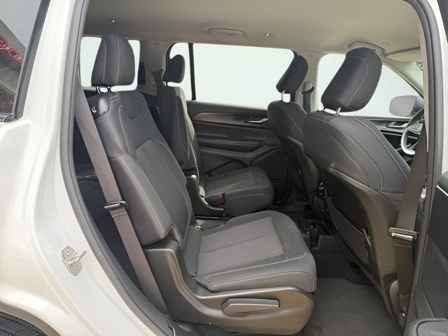 Used 2023 Jeep Grand Cherokee L Laredo AWD/4WD image 40