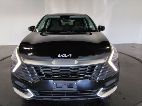 Used 2024 Kia Sportage LX image 3