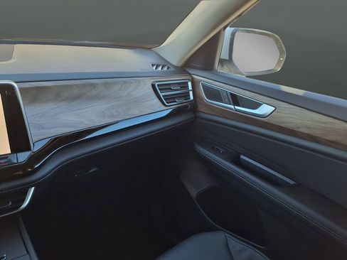 New 2026 Volkswagen Atlas SE image 21