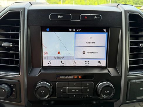 Used 2019 Ford F150 XLT w/ Equipment Group 302A Luxury AWD/4WD image 17