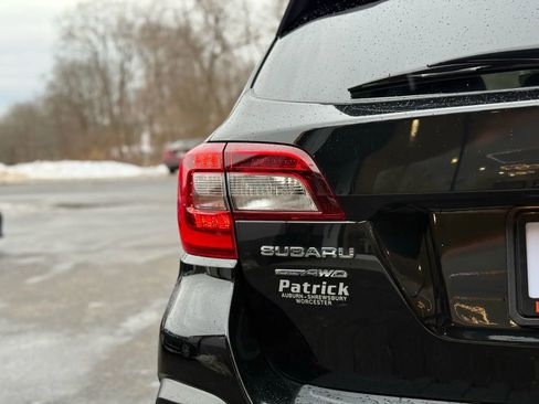 Used 2018 Subaru Outback 2.5i Limited image 38