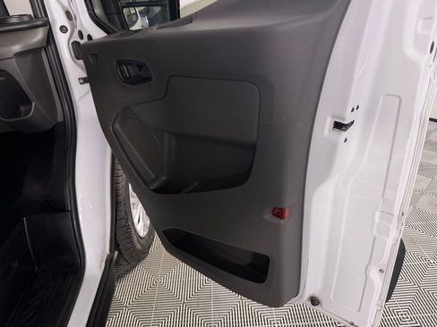 Used 2024 Ford Transit 350 XLT image 31