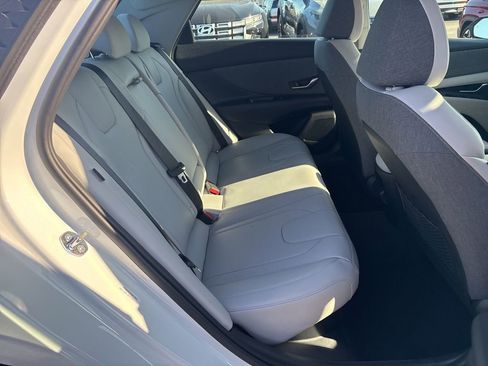 New 2026 Hyundai Elantra Limited FWD image 12