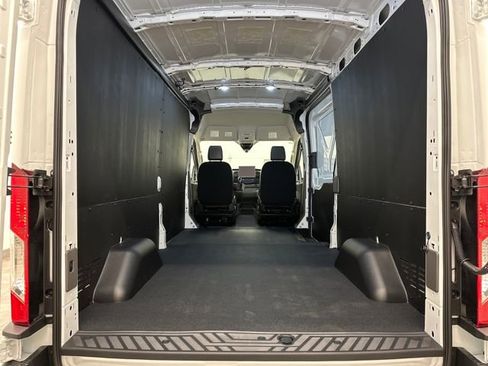 New 2026 Ford Transit 250 148 Medium Roof image 13