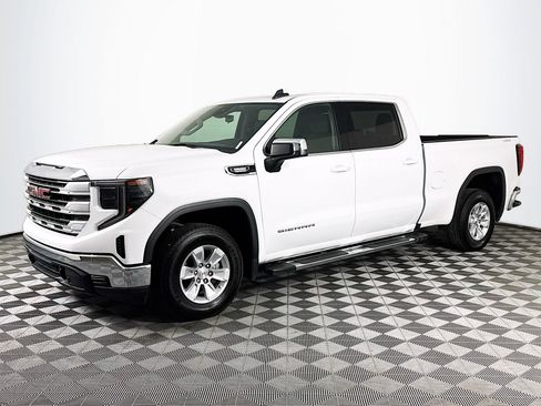 Used 2023 GMC Sierra 1500 SLE image 4