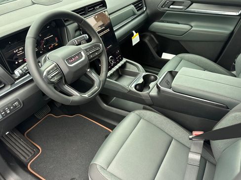 New 2026 GMC Terrain AT4 w/ Technology Package II AWD/4WD image 8