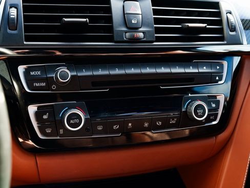 Used 2018 BMW M4 Coupe image 16