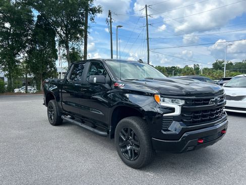 Used 2024 Chevrolet Silverado 1500 LT Trail Boss w/ LT Trail Boss Premium Package AWD/4WD image 6