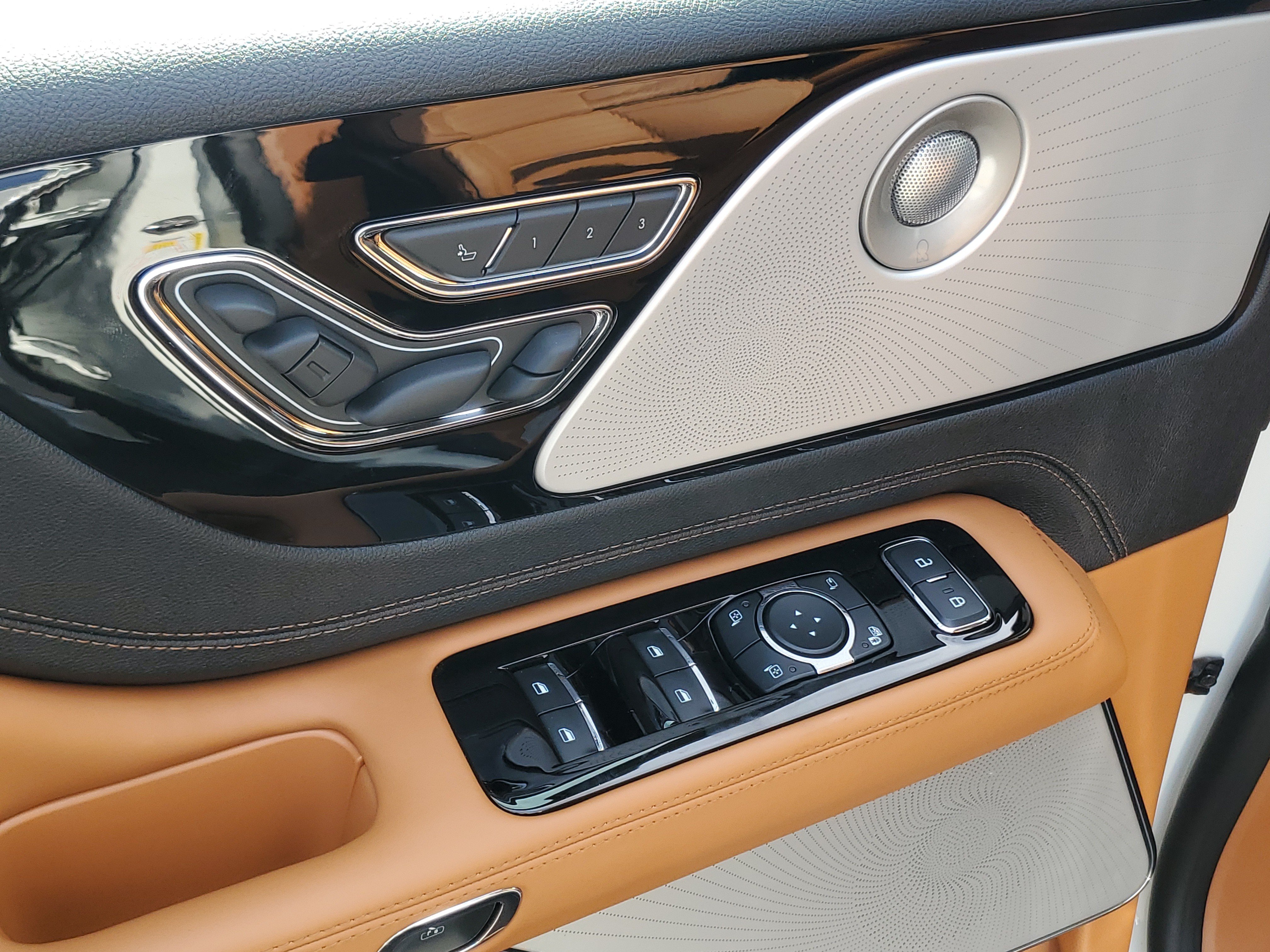 New 2027 Lincoln Aviator Black Label w/ Dynamic Handling Package AWD/4WD image 9