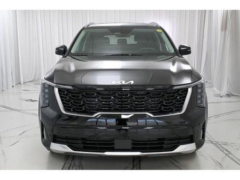 New 2026 Kia Sorento S image 3