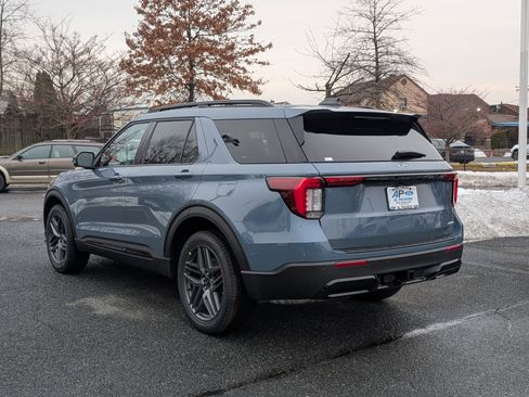 New 2026 Ford Explorer ST-Line w/ ST-Line Street Pack image 3