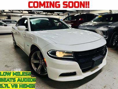 Used 2017 Dodge Charger R/T w/ Beats Audio Group