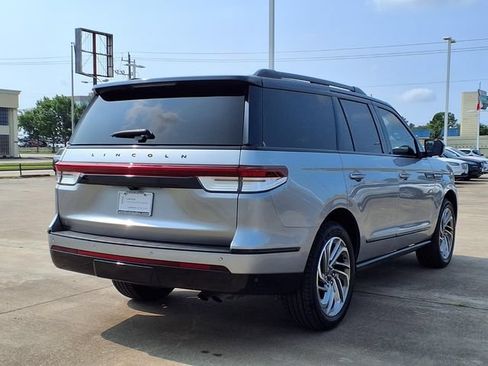 Certified 2024 Lincoln Navigator Reserve AWD/4WD image 2