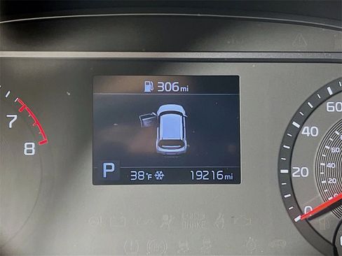 Used 2022 Kia Soul LX image 12