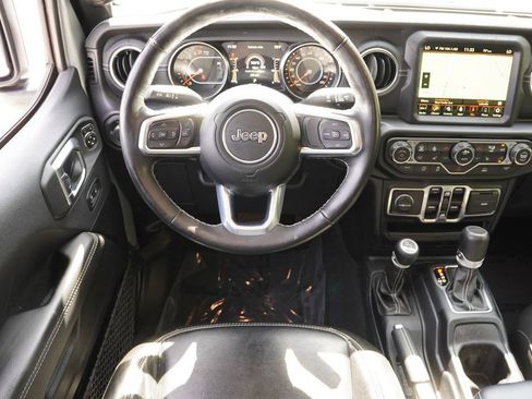 Used 2022 Jeep Gladiator Overland w/ Popular Equipment Package AWD/4WD image 20