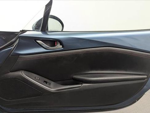 Used 2016 MAZDA MX-5 Miata Grand Touring RWD image 17