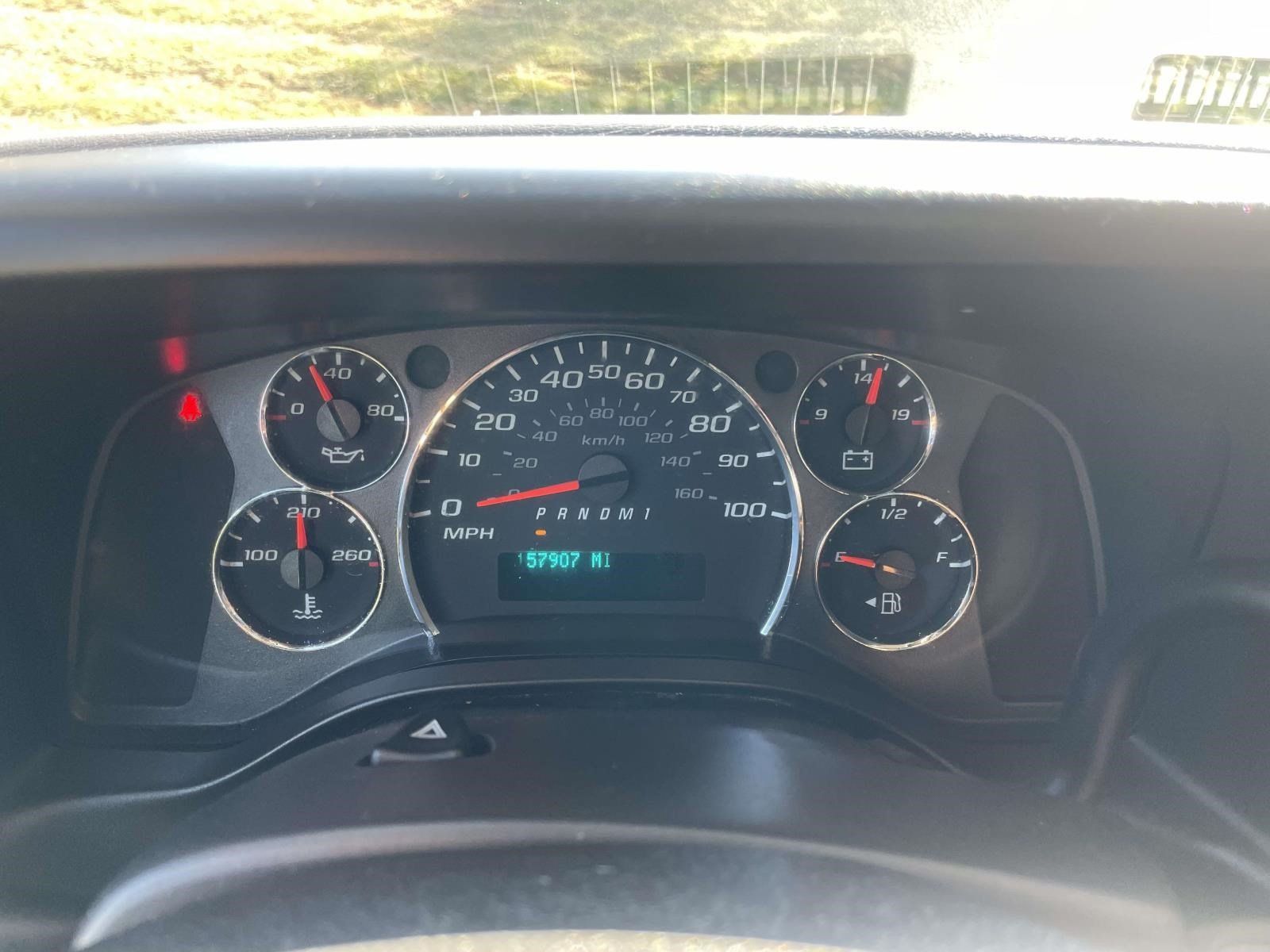 Used 2020 Chevrolet Express 2500 w/ Driver Convenience Package RWD image 17