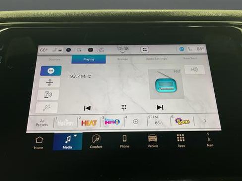 Used 2024 Jeep Wagoneer L Series II w/ Convenience Group I image 16