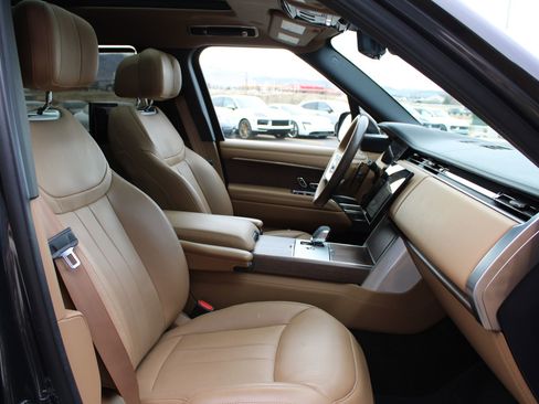 Used 2025 Land Rover Range Rover Long Wheelbase Autobiography image 29