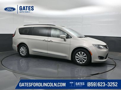 Used 2017 Chrysler Pacifica Touring-L