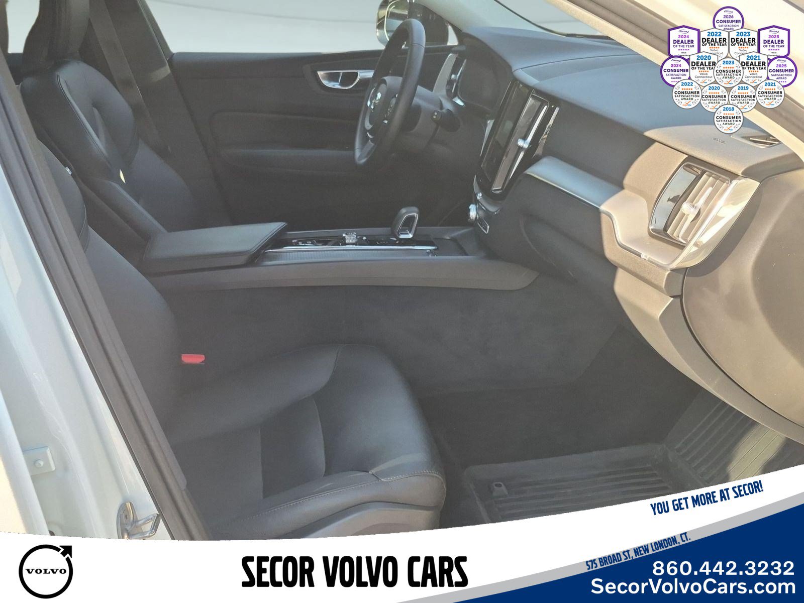 Used 2024 Volvo XC60 B5 Core w/ Protection Package Premier AWD/4WD image 22