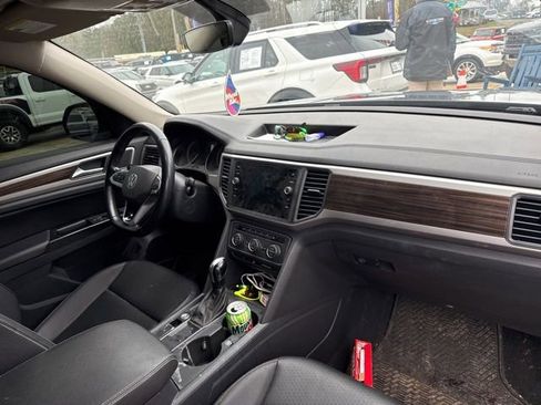 Used 2021 Volkswagen Atlas SE image 43