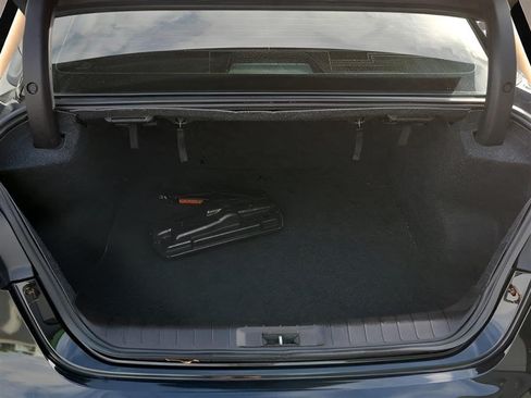 Used 2019 Nissan Maxima 3.5 SV w/ Floor Mat Group FWD image 8