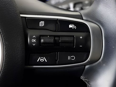 Used 2025 Kia Sportage X-Line image 14