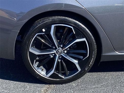 Used 2024 Nissan Altima 2.5 SR image 7