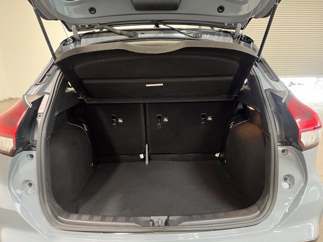 Used 2021 Nissan Kicks SR w/ SR Premium Package FWD image 17