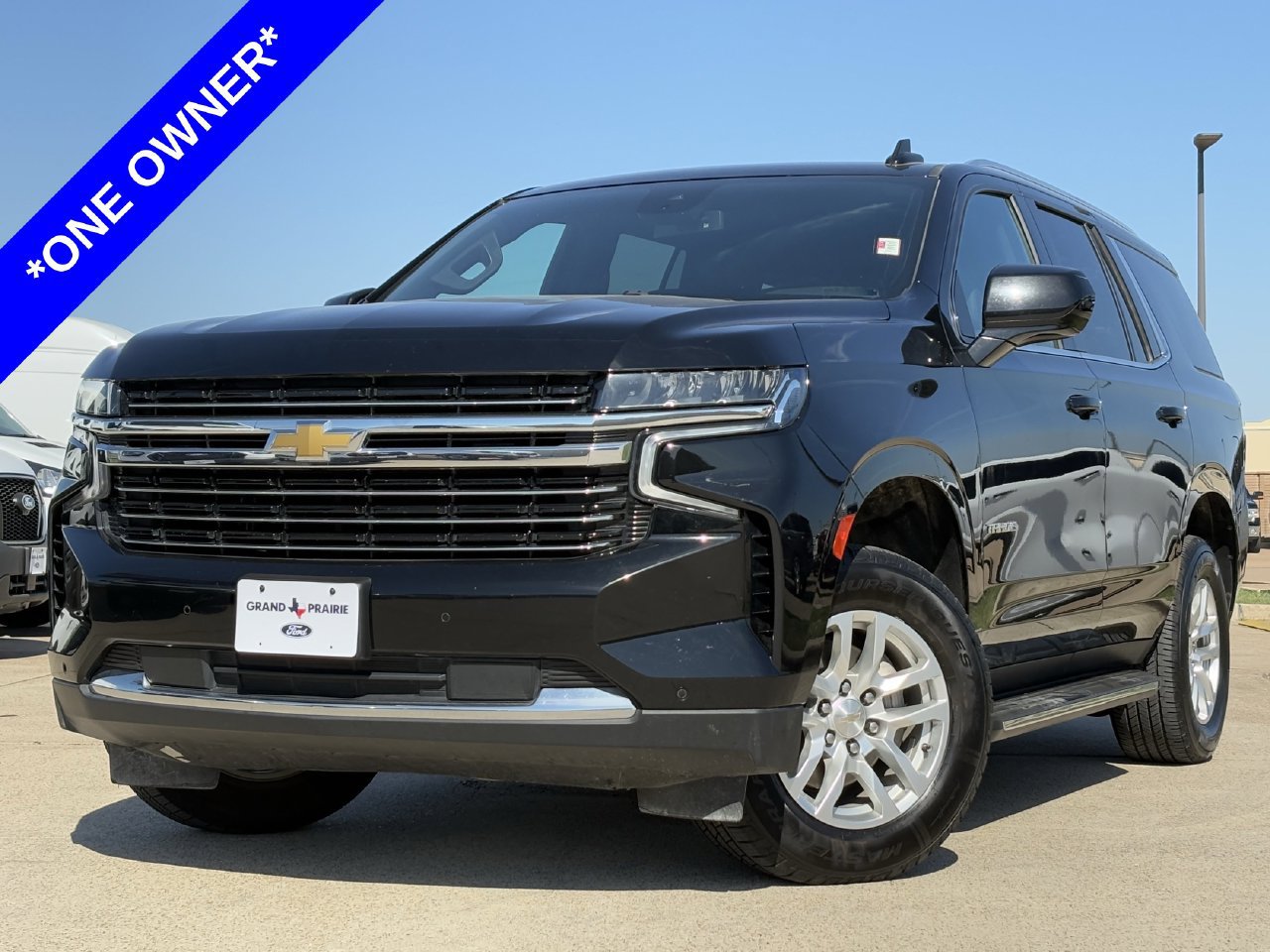 Used 2024 Chevrolet Tahoe LT RWD image 2